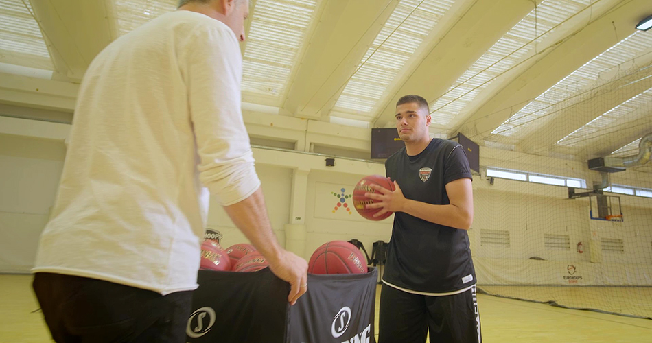 Με τη Spalding η κάθε προπόνηση είναι τόσο απολαυστική που δεν θέλεις να τελειώσει ποτέ (vid)